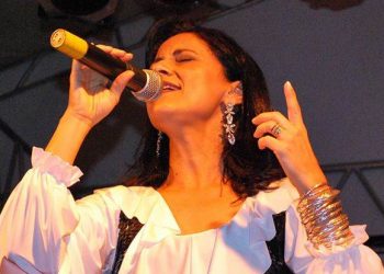 A cantora Célia Valadão grava no dia 1º de maio, o primeiro DVD da carreira. O repertório do show é formado por 20 canções, entre elas Jesus Cristo e O Que É o Que É