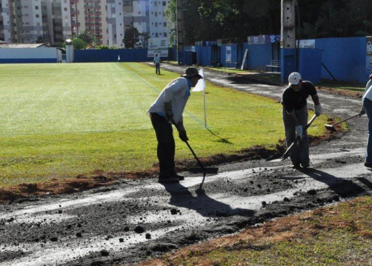 PISTA PAVIMENTADA É CONSTRUÍDA NO ESTÁDIO SERRA DE CALDAS