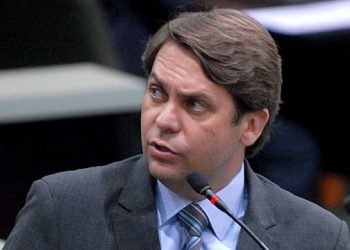 "Somos oposição ao Governo e não ao Estado ou à pessoa do Governador", afirmou o peemedebista