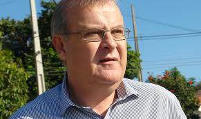 Prefeito precisará fazer cortes para manter folha de pagamento em dia