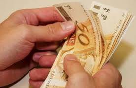 Mínimo era de R$ 724 até 2014