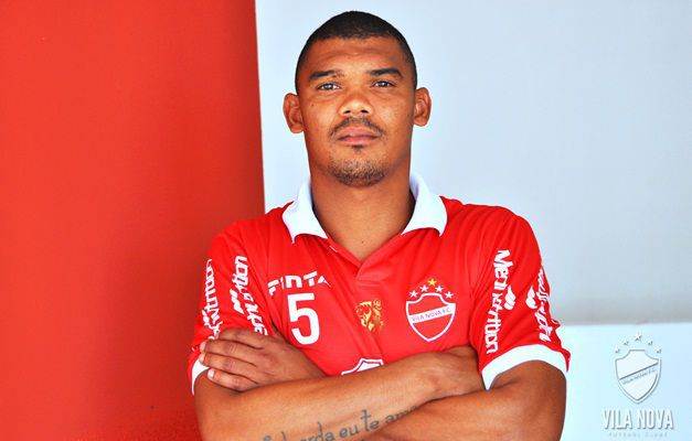 Agenor atuou pelo Atlético-GO, entre 2009 e 2011