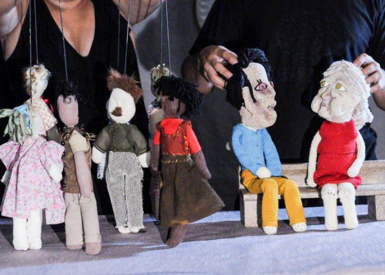 Espetáculo gira em torno da jovem Maria