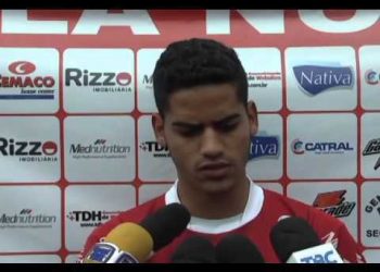 Toni, o goleiro do Vila, ainda é o menos vazado (Imagem de Reprodução/Youtube)