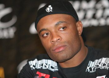 Anderson Silva, o mito do UFC, aposentado depois de ser pego em exame antidoping / Foto: divulgação