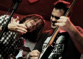 Banda se apresenta no Bolshoi Pub