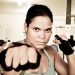 Brasileira deslocou o dedão da mão direita durante treino de jiu-jitsu