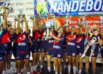 As garotas venceram o time do Distrito Federal com placar de 29 a 13