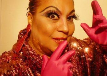 A obra foi totalmente inspirada no vasto repertório do cantor e compositor goiano e marca ainda o retorno da explosiva cantora mineira Maria Alcina