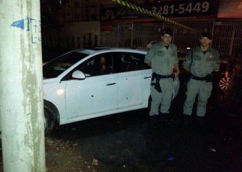 Equipe reagiu após os suspeitos realizarem disparos e tentar fugir