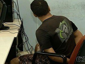 Levado por porte ilegal de arma, polícia descobre que jovem é suspeito de 30 homicídios no Estado.