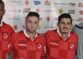 Dos quatro reforços, apenas um não estava treinando regularmente no clube