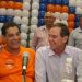 Gomide discursou e Friboi saiu do repouso médico para marcar presença