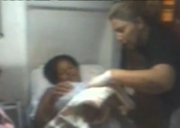 Sargento realiza parto em GO-070 (Foto: Reprodução)