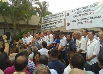 Na ocasião, Iris criticou o governo em seu discurso