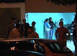 Suspeitos de matar major aposentado da PM, durante assalto, são mortos em troca de tiros (Foto: Reprodução/ TV Anhanguera)