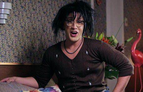 Humorista se apresenta em duas sessões, no Teatro Rio Vermelho