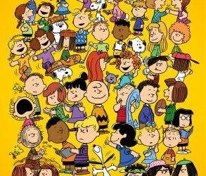 O volume traz 100 páginas de quadrinhos com Snoopy e sua turma