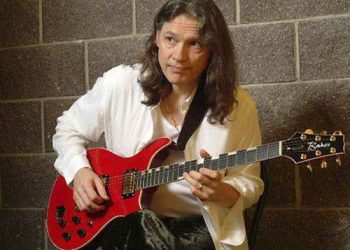 Guitarrista já tocou com Kiss, George Harrison e outros