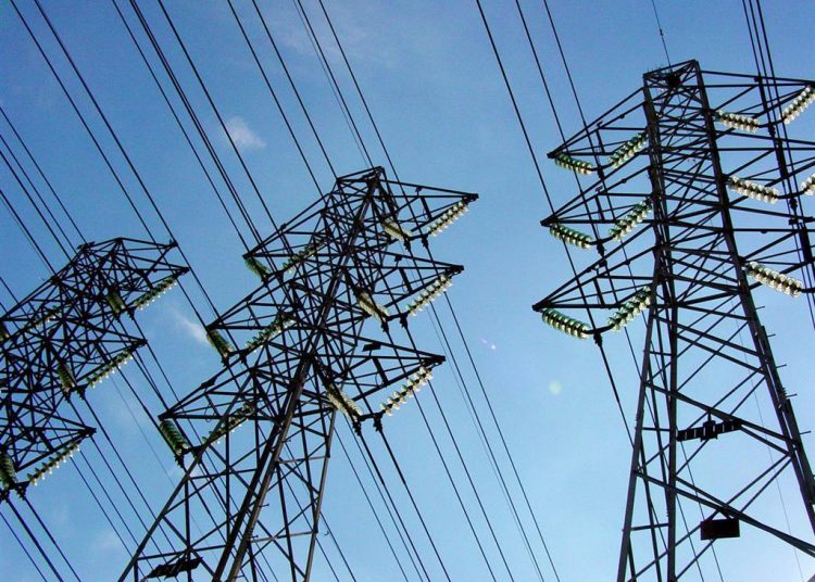 Celg religa a energia de órgãos públicos.