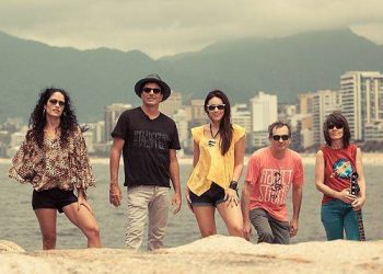 Entre as canções consagradas pelo público estão A Dois Passos do Paraíso, Bete Frígida, Geme Geme, Weekend e Você não soube me amar