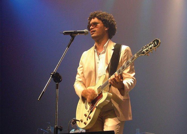 Como é de se esperar, o filho de Tim relembrará grandes clássicos do cantor