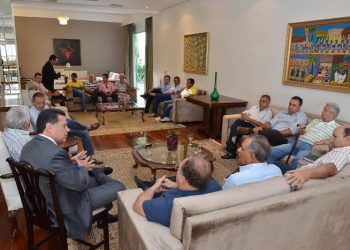 No total, 26 membros ligados ao diretório do PMDB de Pirenópolis assinaram um documento formalizando o respaldo a Marconi
