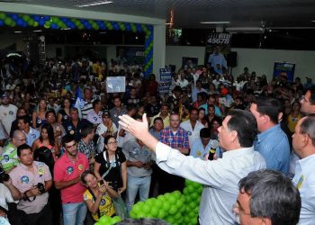 “Caso algum deles seja eleito, levará uns dois anos para colocar em prática o plano de governo, desconstruindo o caminho que construímos e que fez com que Goiás chegasse ao patamar de Estado que mais cresce no Brasil”, disse Perillo