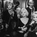 O clássico, que tem no elenco a estrela Marilyn Monroe e é vencedor do Oscar na categoria de melhor figurino de 1960