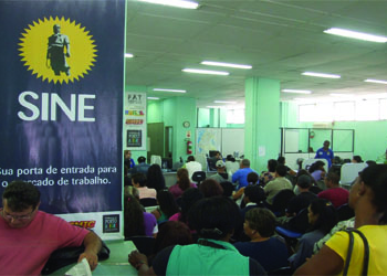 Para preencher a ficha cadastral, basta se dirigir até a unidade do Sine, localizada no Setor Central