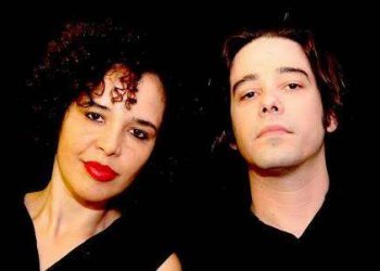O projeto nasceu do desejo dos músicos de fazerem duetos de canções consideradas pelos mesmos de enorme importância no cenário musical