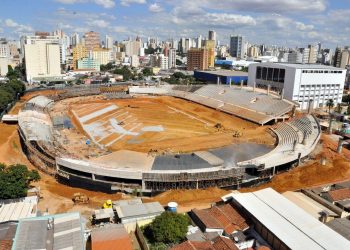 Após dez anos, expectativa é que estádio seja reinaugurado em novembro