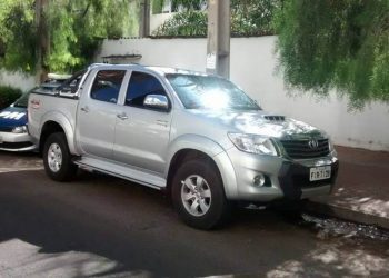 O veículo havia sido tomado em assalto minutos antes no Setor Alto da Gloria