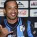 Ronaldinho Gaúcho perdeu a chance de marcar na sua estreia.