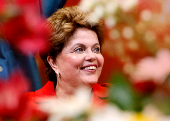 Segundo Reynolds, a Casa Branca já havia se manifestado sobre o pleito presidencial nacional, quando Obama publicou texto parabenizando a reeleição da presidente Dilma Rousseff (PT)