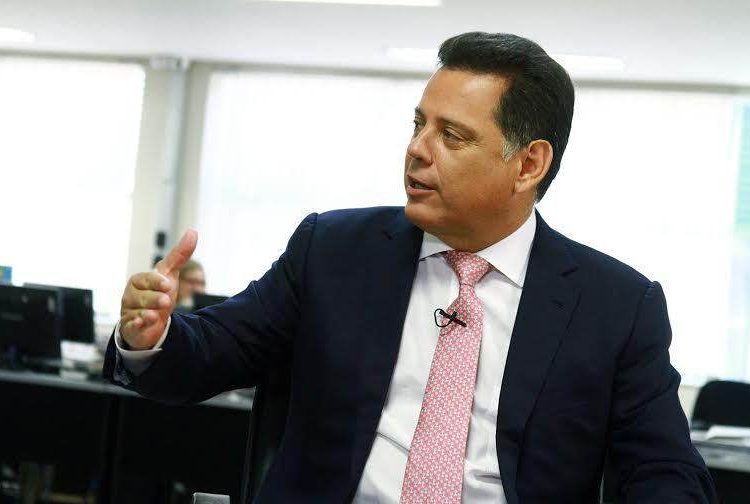 “Sempre trabalhei nesta campanha para vencer as eleições e não para que a vitória viesse já no primeiro turno”, relatou Perillo