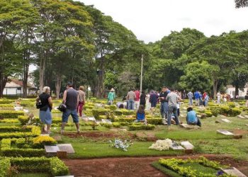 Todas as equipes deverão se apresentar às 7h da manhã em cada um dos quatro cemitérios e permanecer até o fechamento dos portões