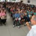Ao lado do prefeito Maguito Vilela (PMDB), Iris foi recebido por aproximadamente 1,5 mil pessoas ligadas aos movimentos habitacionais