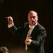 Sob regência do maestro britânico Neil Thomson e acompanhados pelos músicos da Filarmônica, eles vão executar o Concerto Triplo para Piano, Violino e Violoncelo de Beethoven
