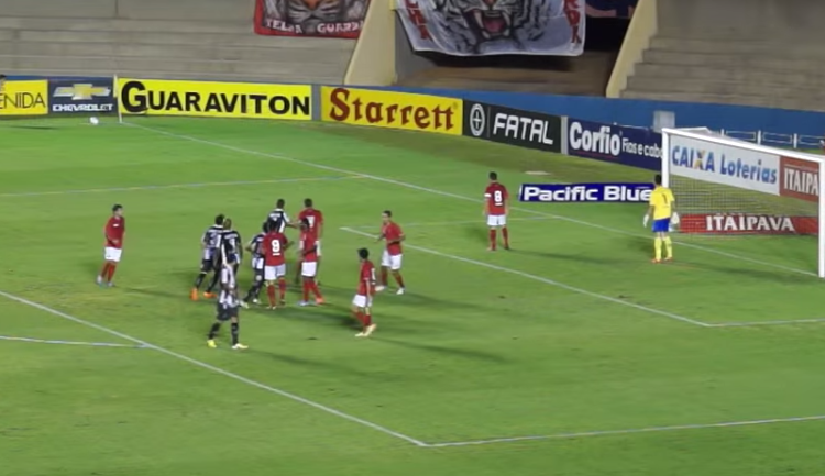 No escanteio, Diego Jussani marcou o segundo gol do time potiguar