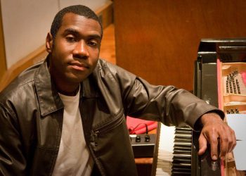 Hércules carrega influências de jazz e ritmos brasileiros