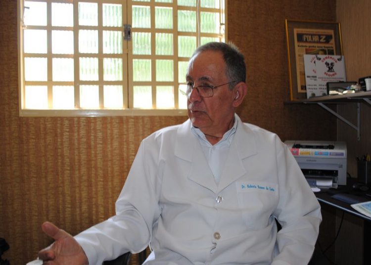 “Quando se respira pela boca, o ar que entra não é absorvido pelo organismo para oxigenar o cérebro, o que pode ocasionar paradas respiratórias e até ataques cardíacos”