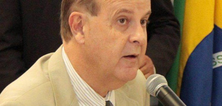 O discurso de Paulo é que esta é a única forma de equilibrar o déficit de R$ 800 milhões da prefeitura, que não para de crescer