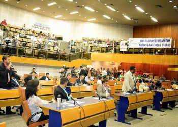 Votação do reajuste do IPTU movimentou a Câmara Municipal nesta sexta-feira, 19