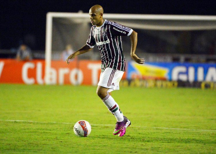 Carlinhos é o primeiro reforço do São Paulo para 2015