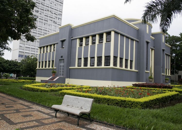 O museu funciona na Praça Cívica, nº 13, Centro (Foto: Divulgação)