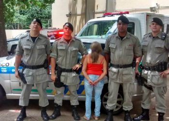 Na foto, da esquerda para direita, soldado Paulino, cabo Jorge, soldados Hallison e Luciano