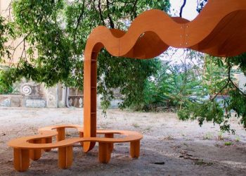 Daniel Acosta desenvolve um conjunto de trabalhos situados entre os contextos da arquitetura portátil e mobiliário urbano (Foto: Divulgação)