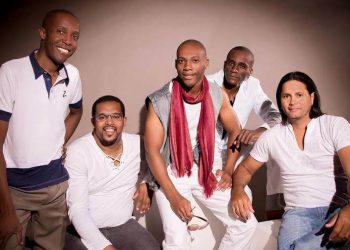 O grupo Dengo sobe ao palco para transformar em alegria o último dia de Feijoada com samba do ano
