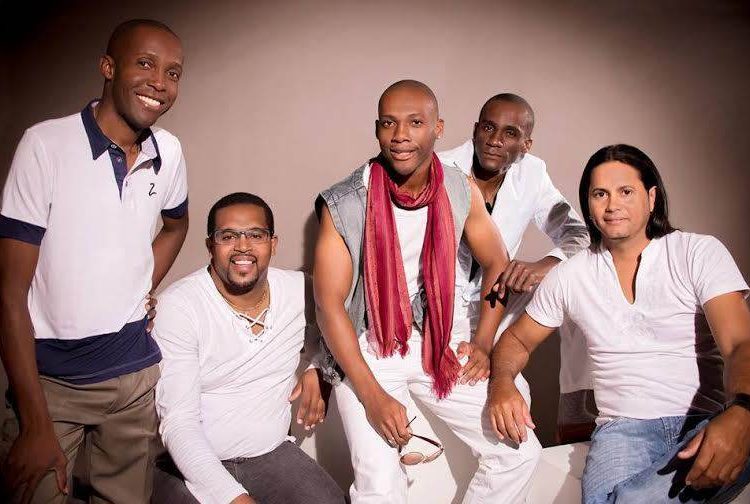 O grupo Dengo sobe ao palco para transformar em alegria o último dia de Feijoada com samba do ano